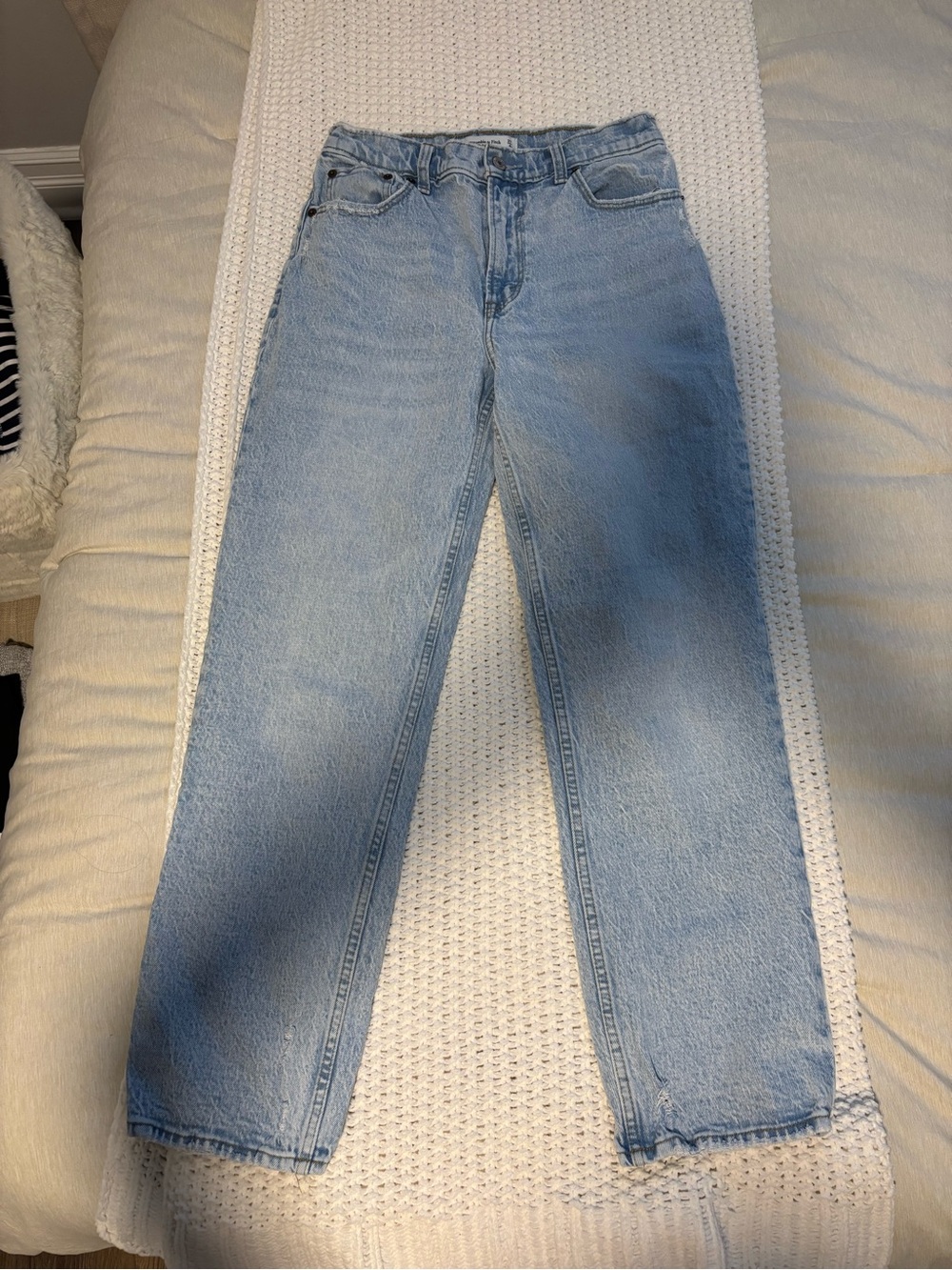 Abercrombie the 90s straight ultra high rise jeans